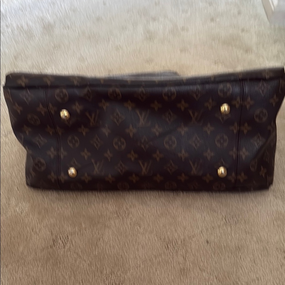 Louis Vuitton Brown Monogram Shoulder Bag with Vachetta Leather - Picture 2 of 8